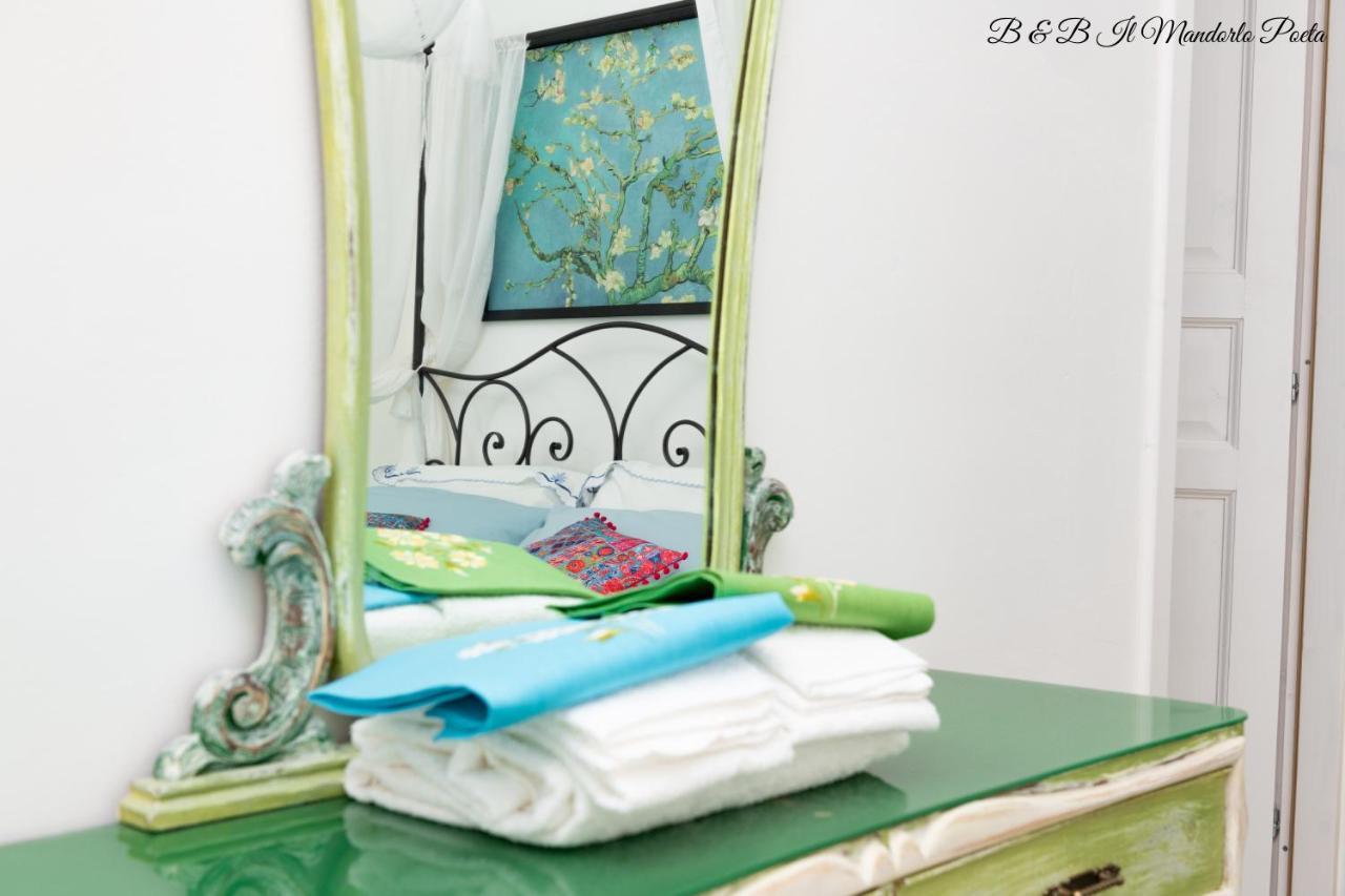 Bed and Breakfast Il Mandorlo Poeta Остуни Экстерьер фото