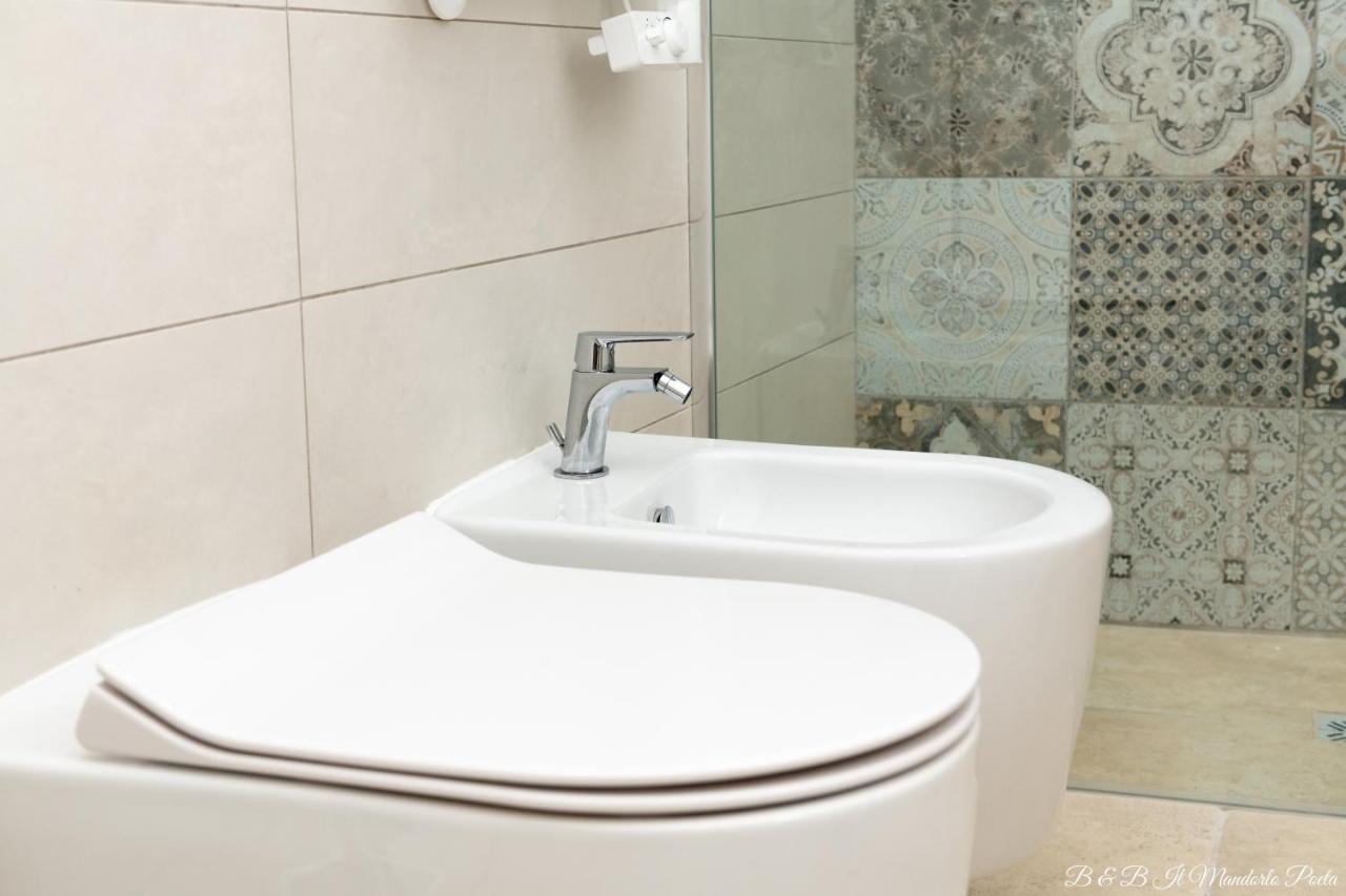 Bed and Breakfast Il Mandorlo Poeta Остуни Экстерьер фото