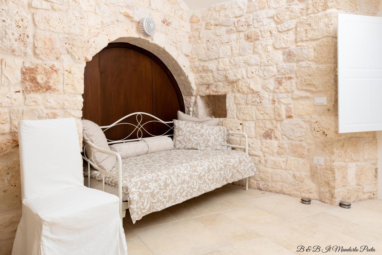Bed and Breakfast Il Mandorlo Poeta Остуни Экстерьер фото